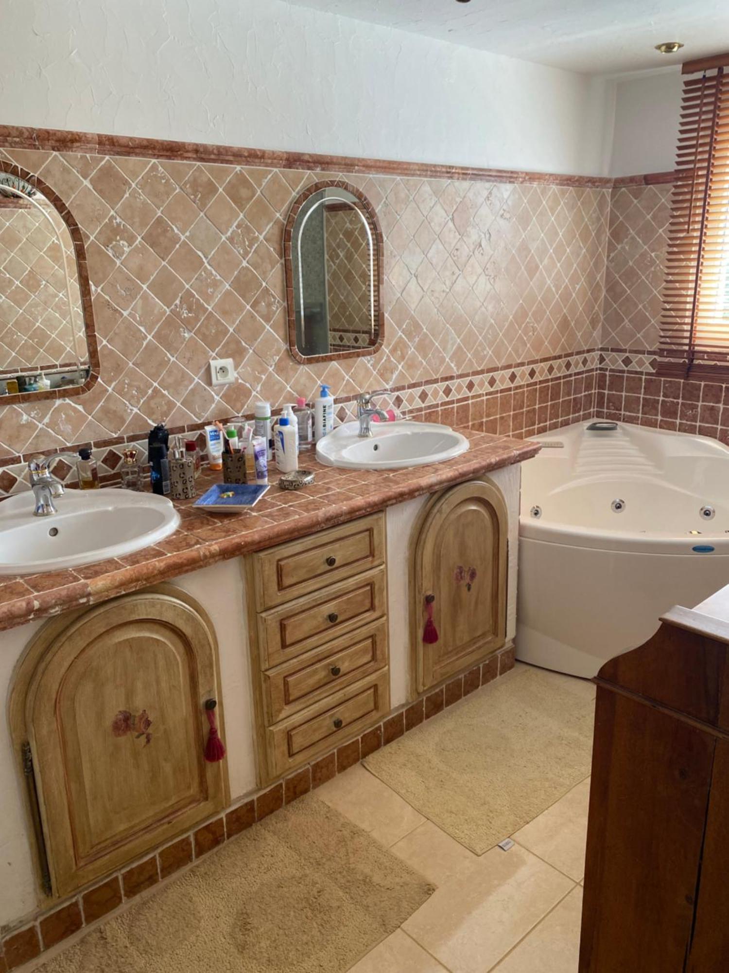 Villa Goonie Ле Исамбр Екстериор снимка
